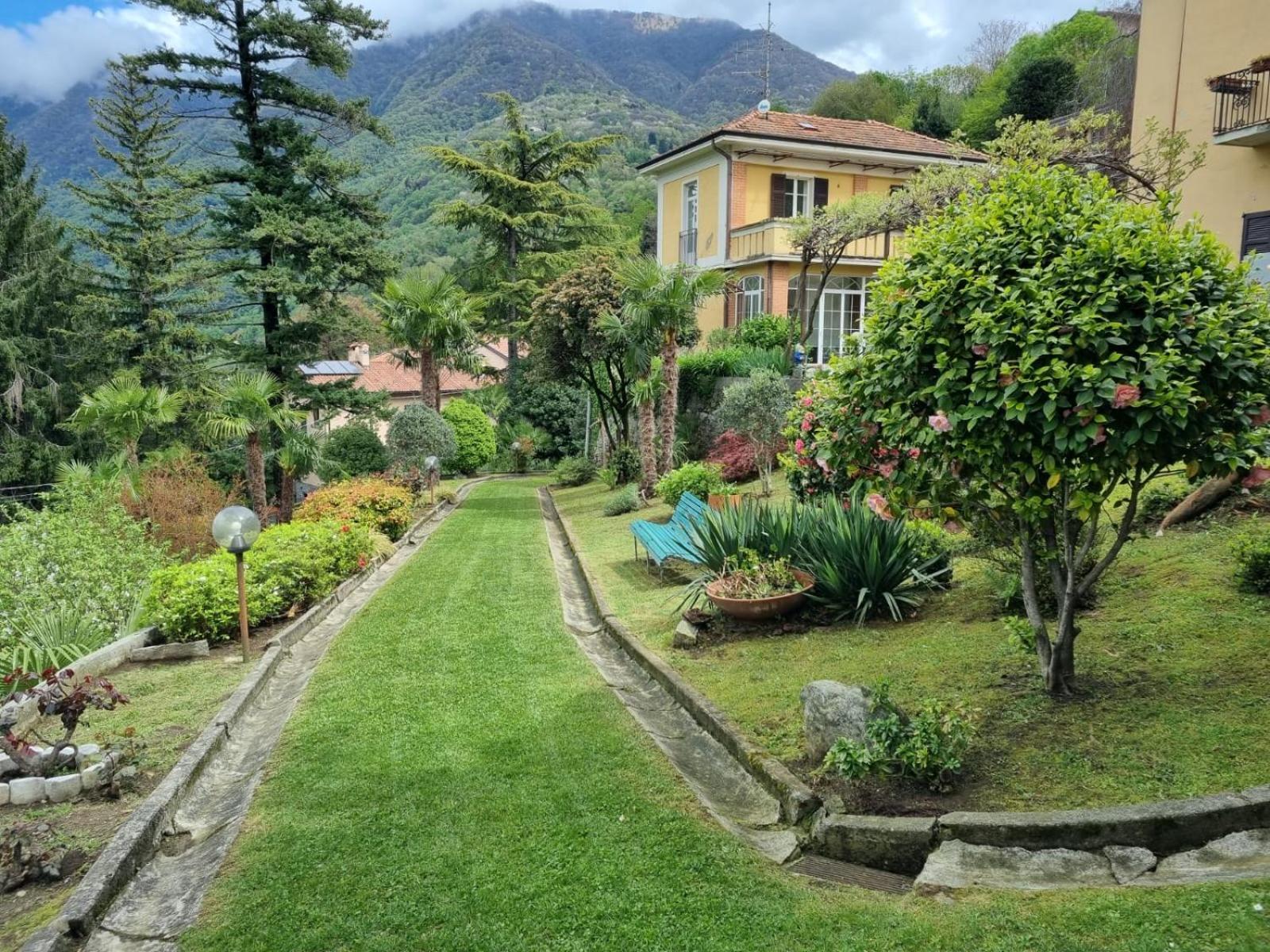 Lake Como Villa Ines Junior Apartment Faggeto Lario Екстериор снимка